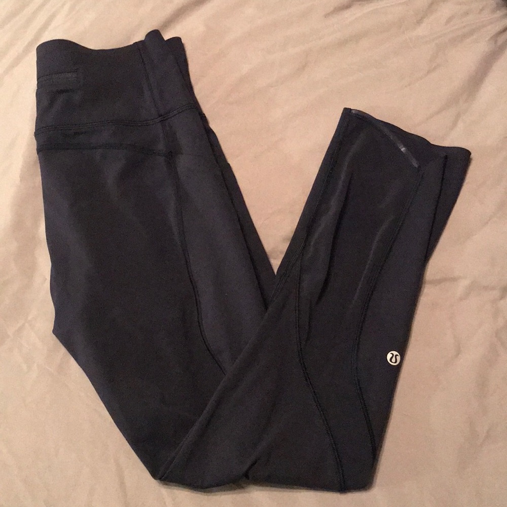 Lululemon Navy Cropped Leggings
